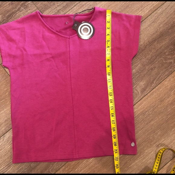 Tshirt Top - Picture 4 of 5